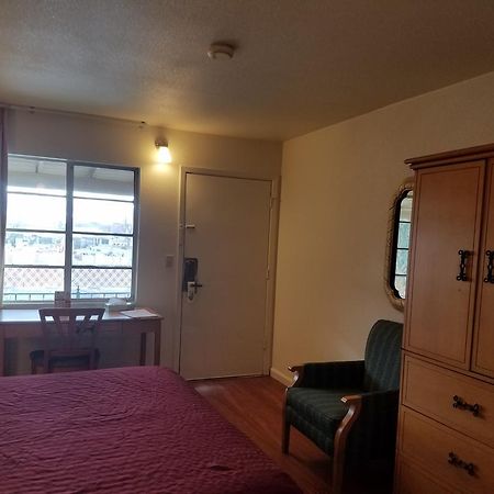 Americas Best Value Inn Холбрук Екстериор снимка