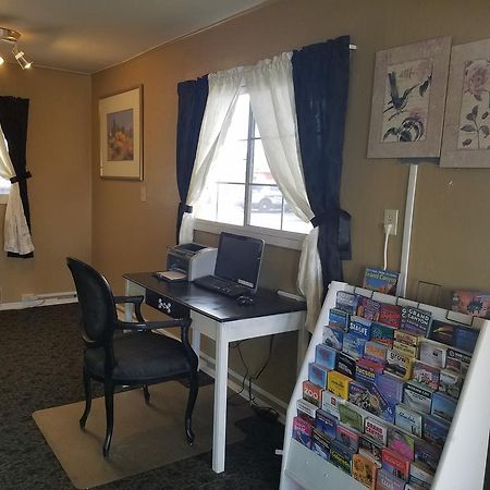 Americas Best Value Inn Холбрук Екстериор снимка