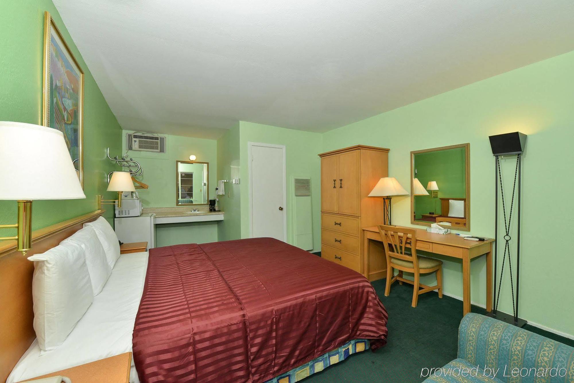 Americas Best Value Inn Холбрук Екстериор снимка