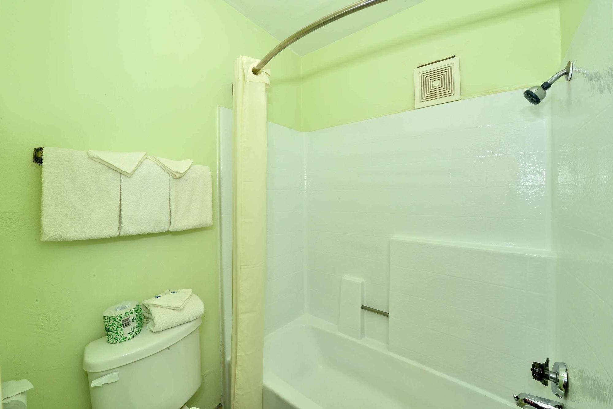 Americas Best Value Inn Холбрук Екстериор снимка