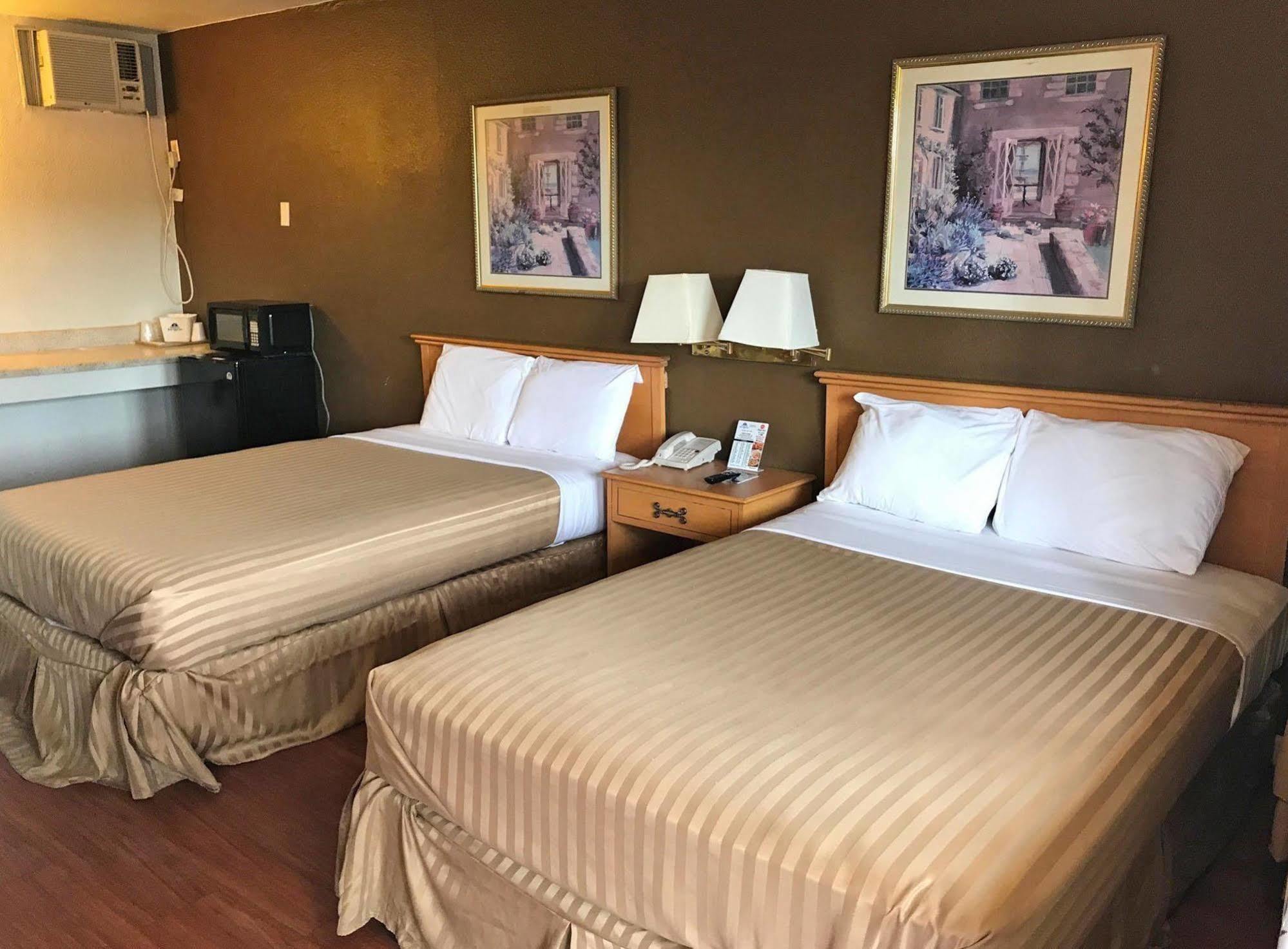 Americas Best Value Inn Холбрук Екстериор снимка