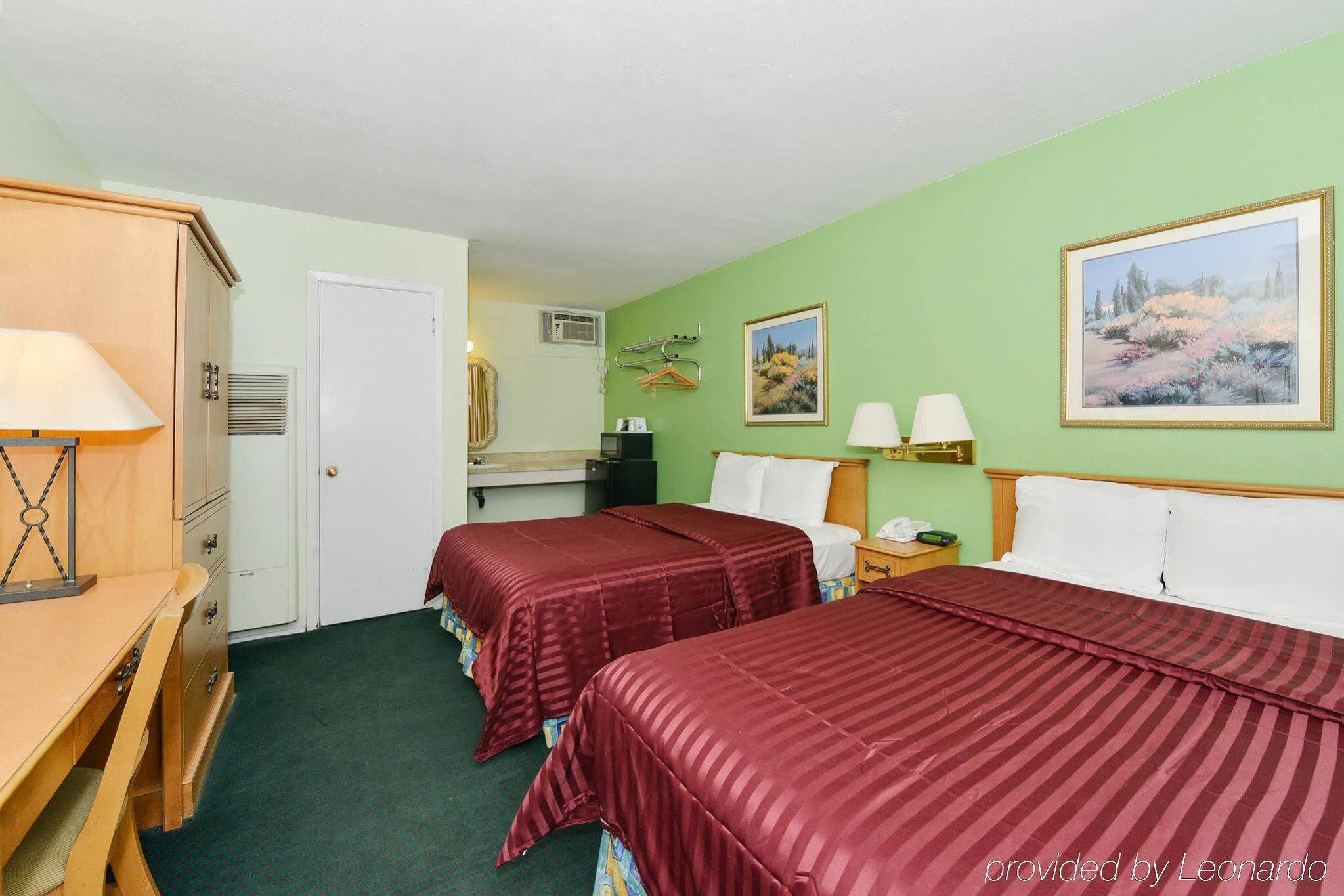 Americas Best Value Inn Холбрук Екстериор снимка